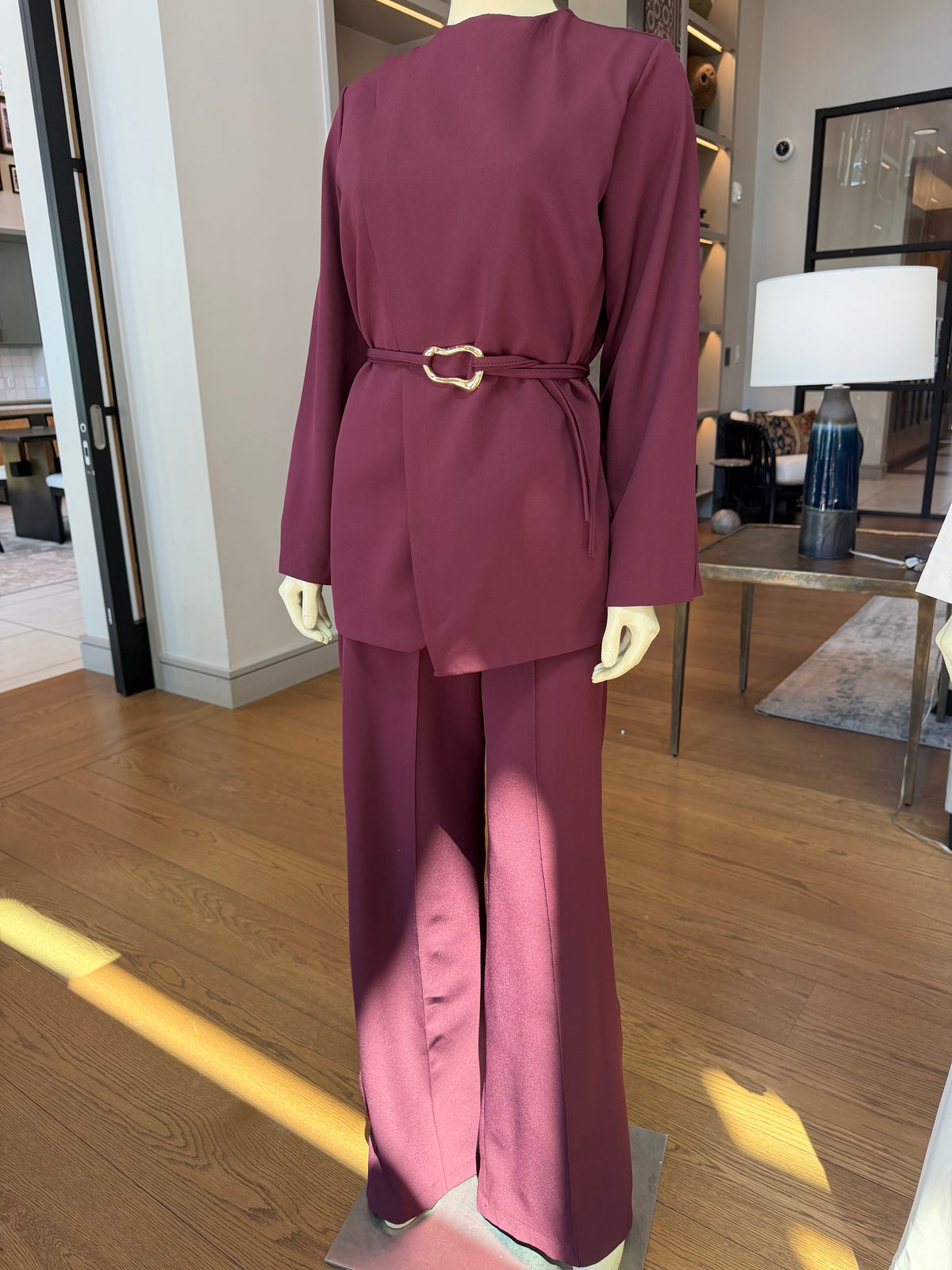 Belted Modest Two-Piece Set – Burgundy & Beige