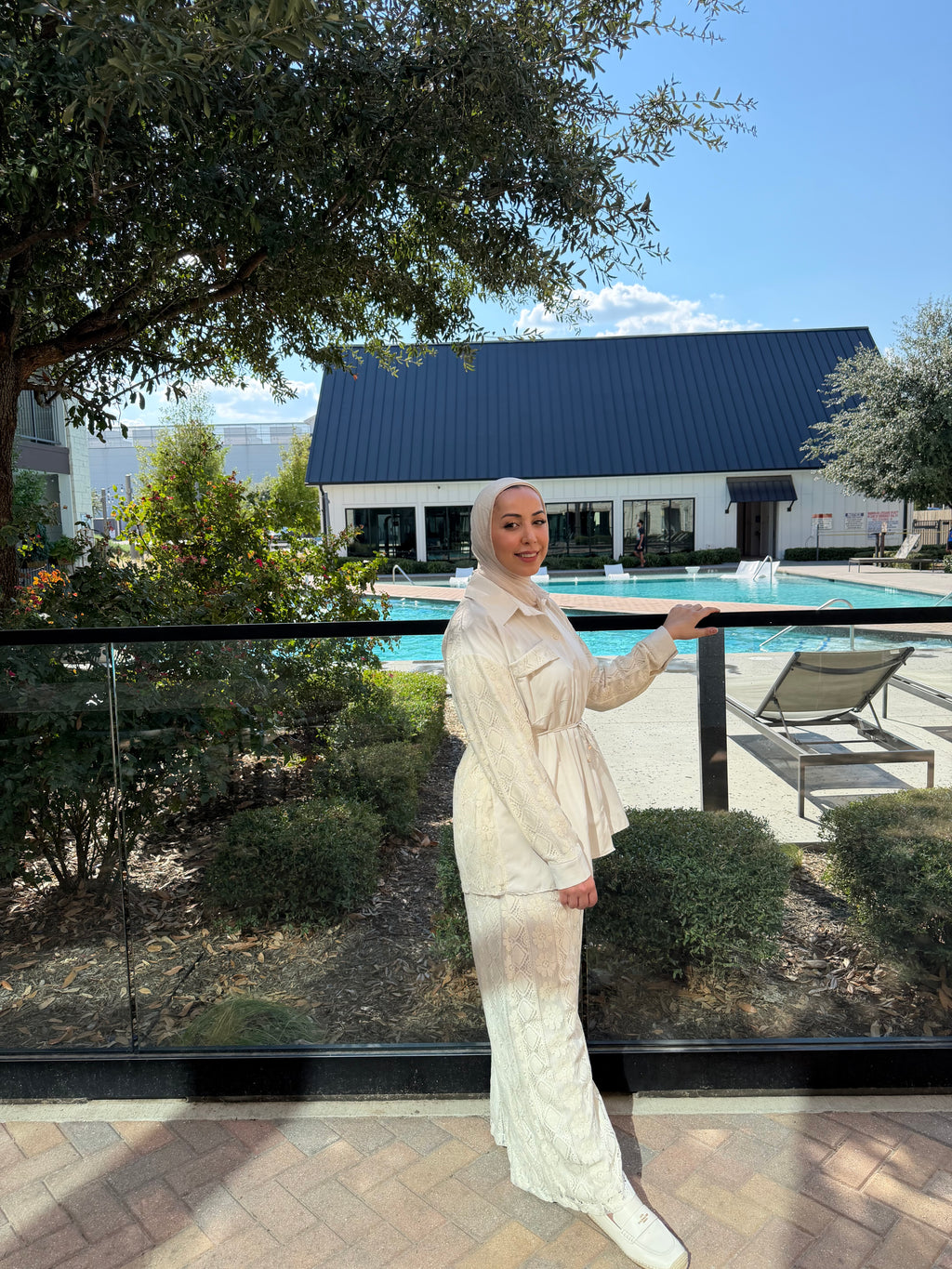 Lace Detail Modest Two-Piece Set – Beige & Blue